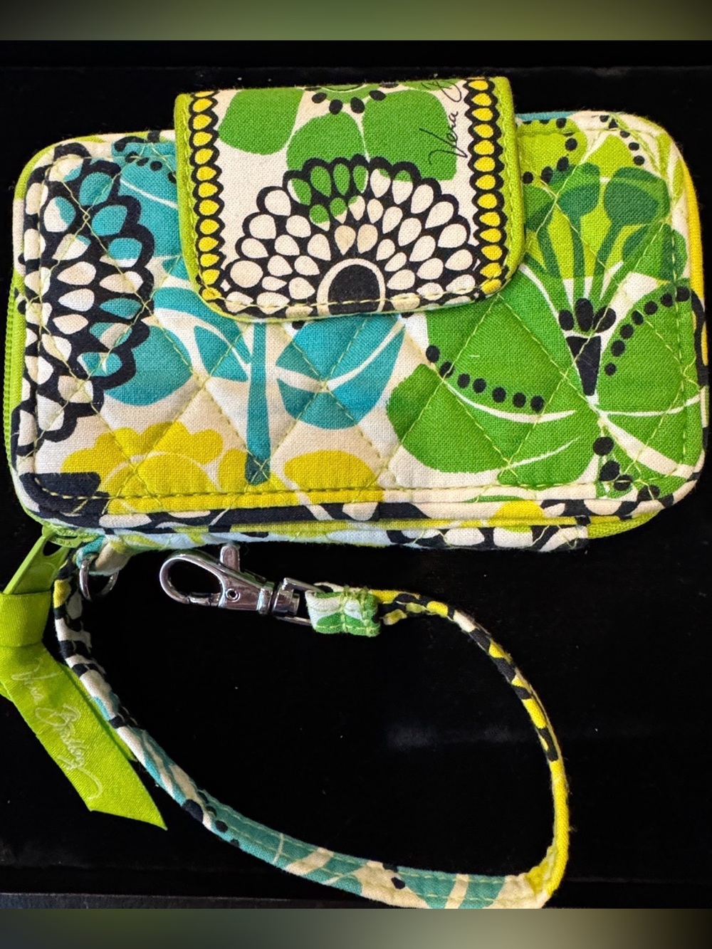 Vera Bradley “Limes Up” Retired Zip-Around Wristlet Wallet